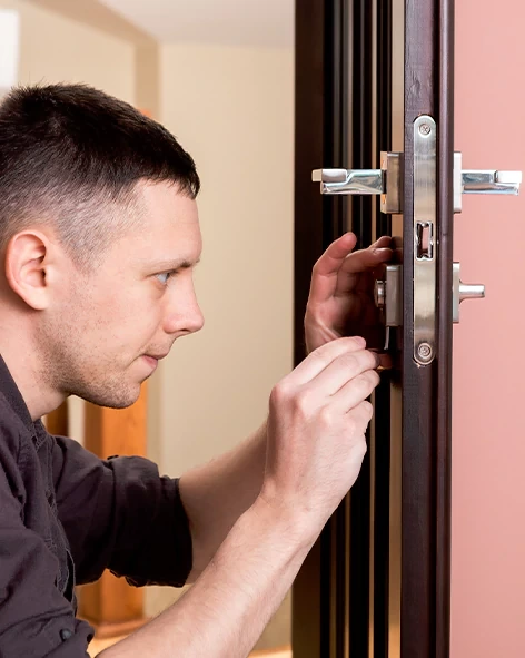 : Professional Locksmith For Commercial And Residential Locksmith Services in Menlo Park, CA